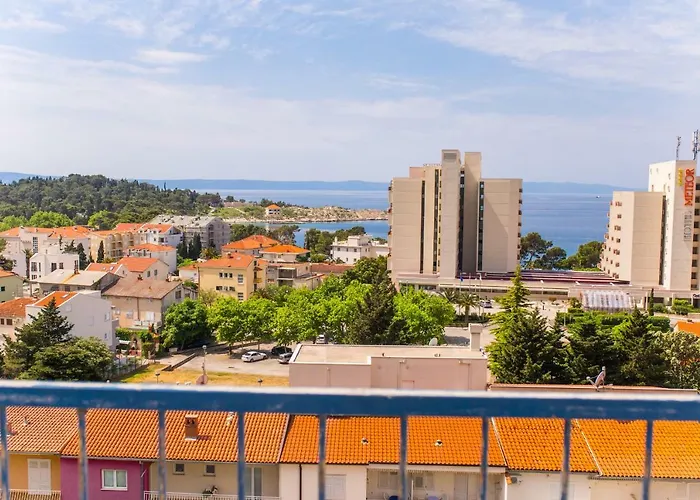 Marivan Centar&beach Макарска