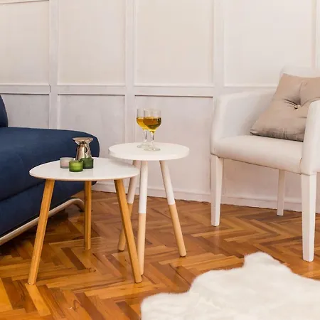 Marivan Centar&beach ماكارسكا