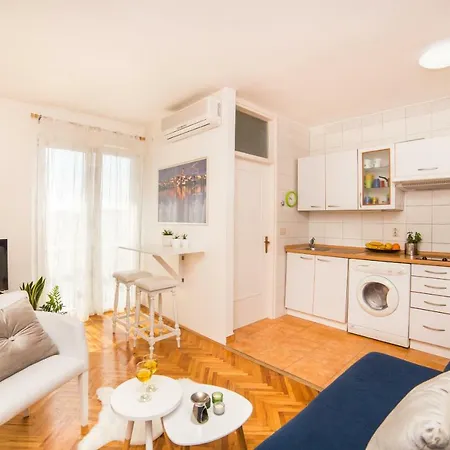 Apartment Marivan Centar&beach *