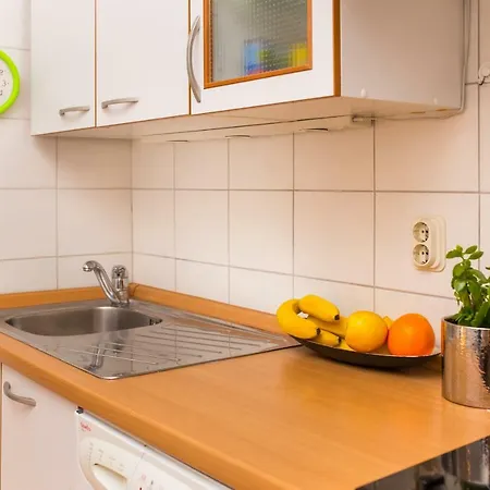 Marivan Centar&beach Apartament Makarska