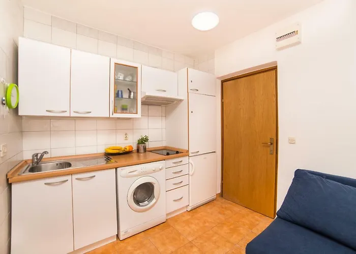 Marivan Centar&beach Appartamento Makarska