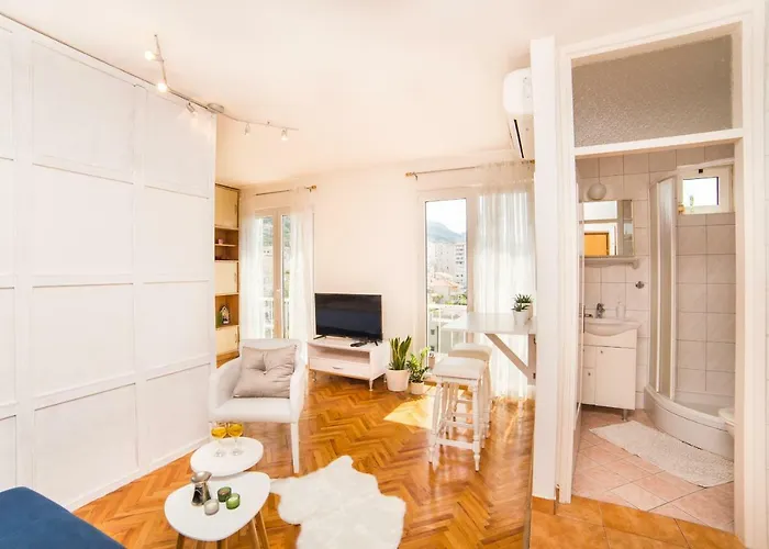 Marivan Centar&beach Apartamento